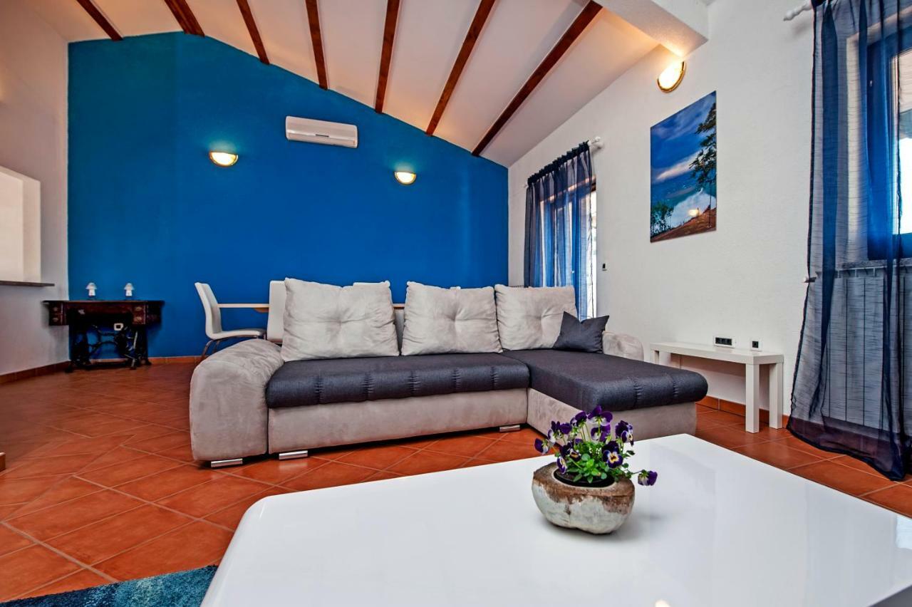 Apartment Bora โรวีน ภายนอก รูปภาพ