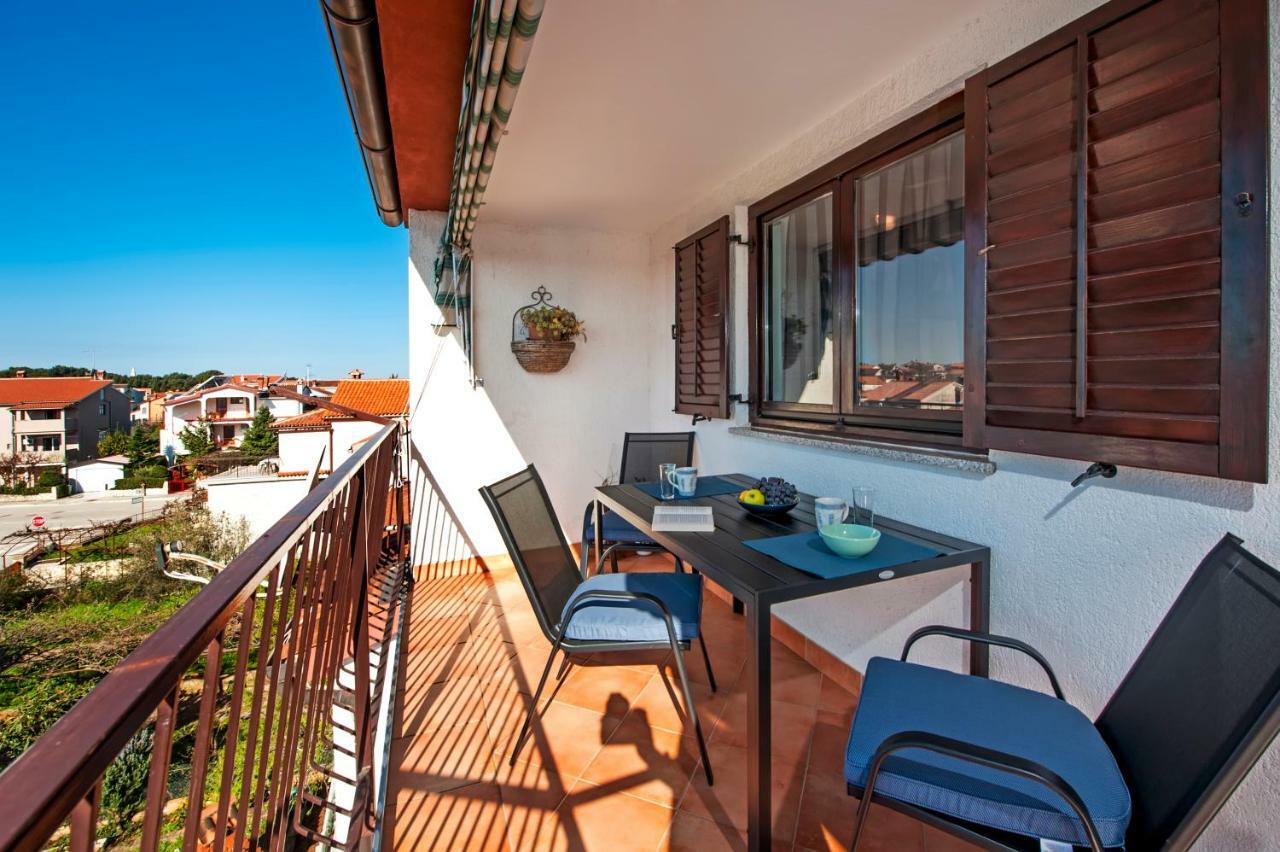 Apartment Bora โรวีน ภายนอก รูปภาพ