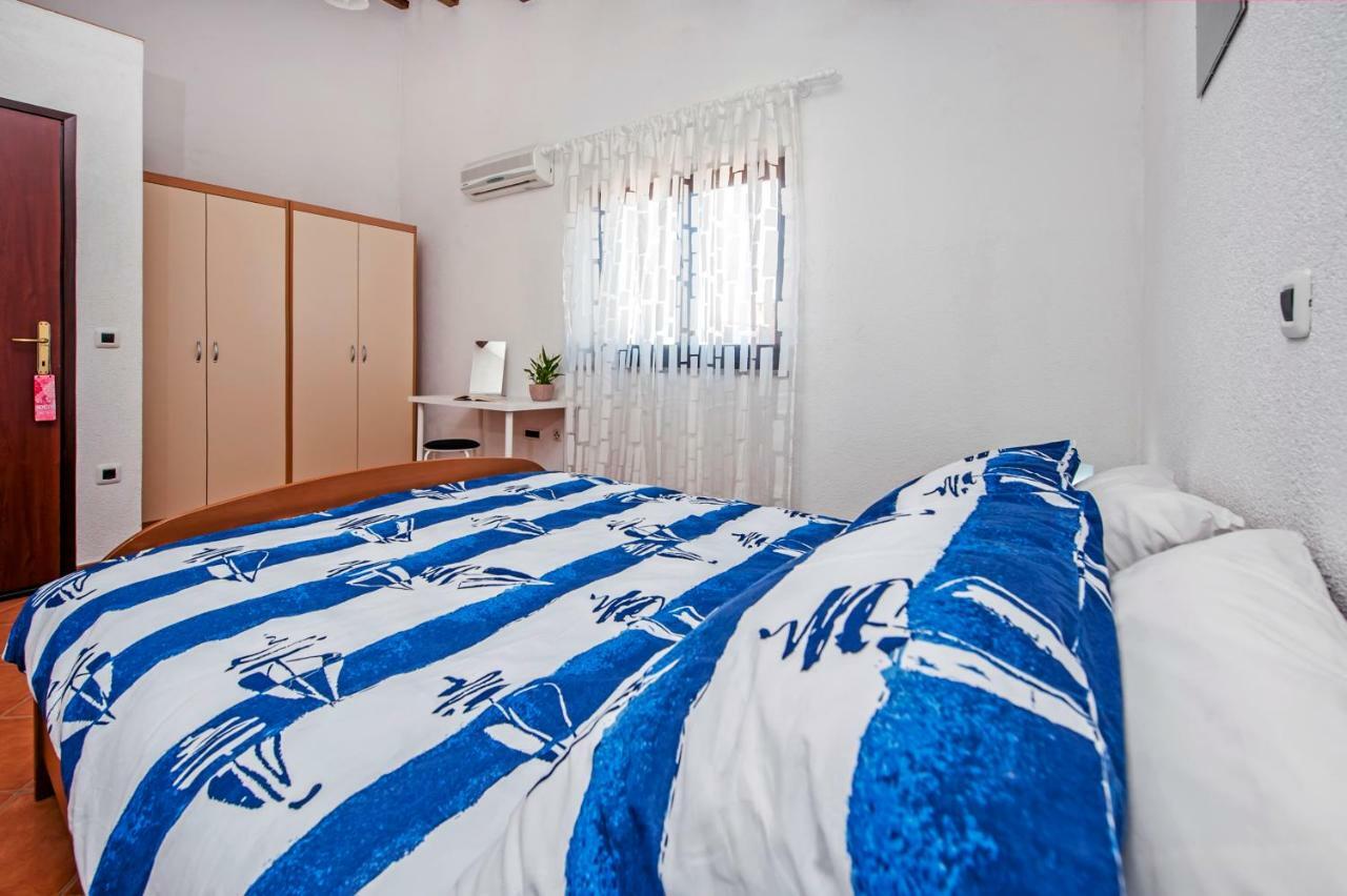 Apartment Bora โรวีน ภายนอก รูปภาพ